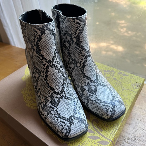 Mix No.6 Booties - Picture 3 of 6